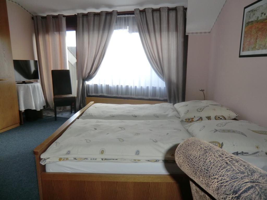 Hotel Garni Julia Linnich Cameră foto