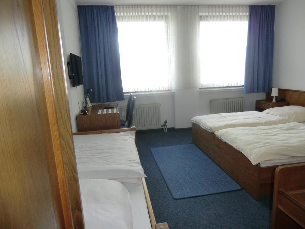 Hotel Garni Julia Linnich Cameră foto